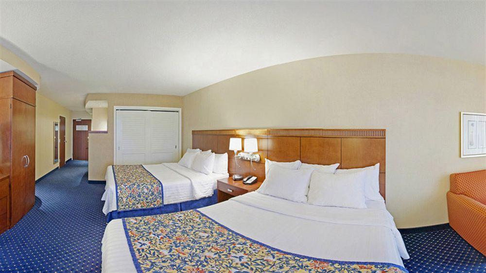 Courtyard Des Moines Ankeny Hotel Екстериор снимка