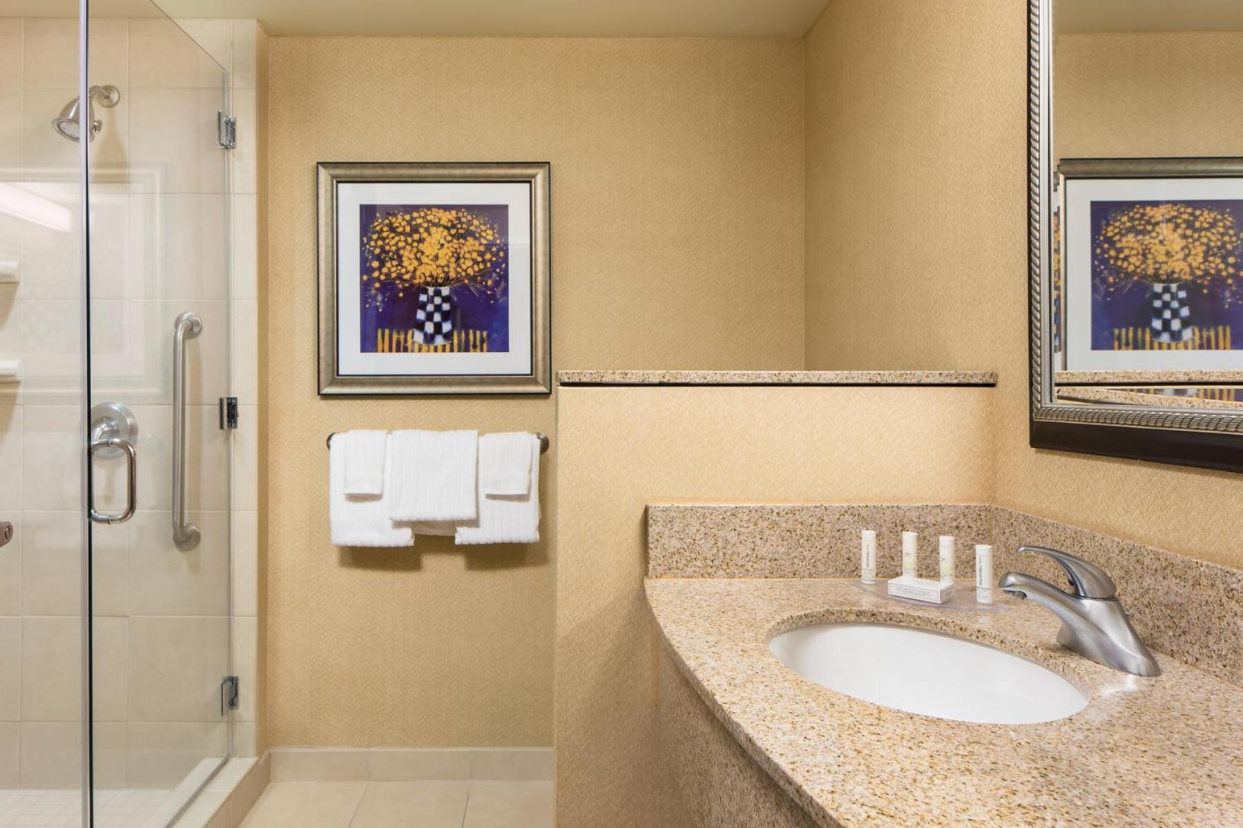 Courtyard Des Moines Ankeny Hotel Екстериор снимка