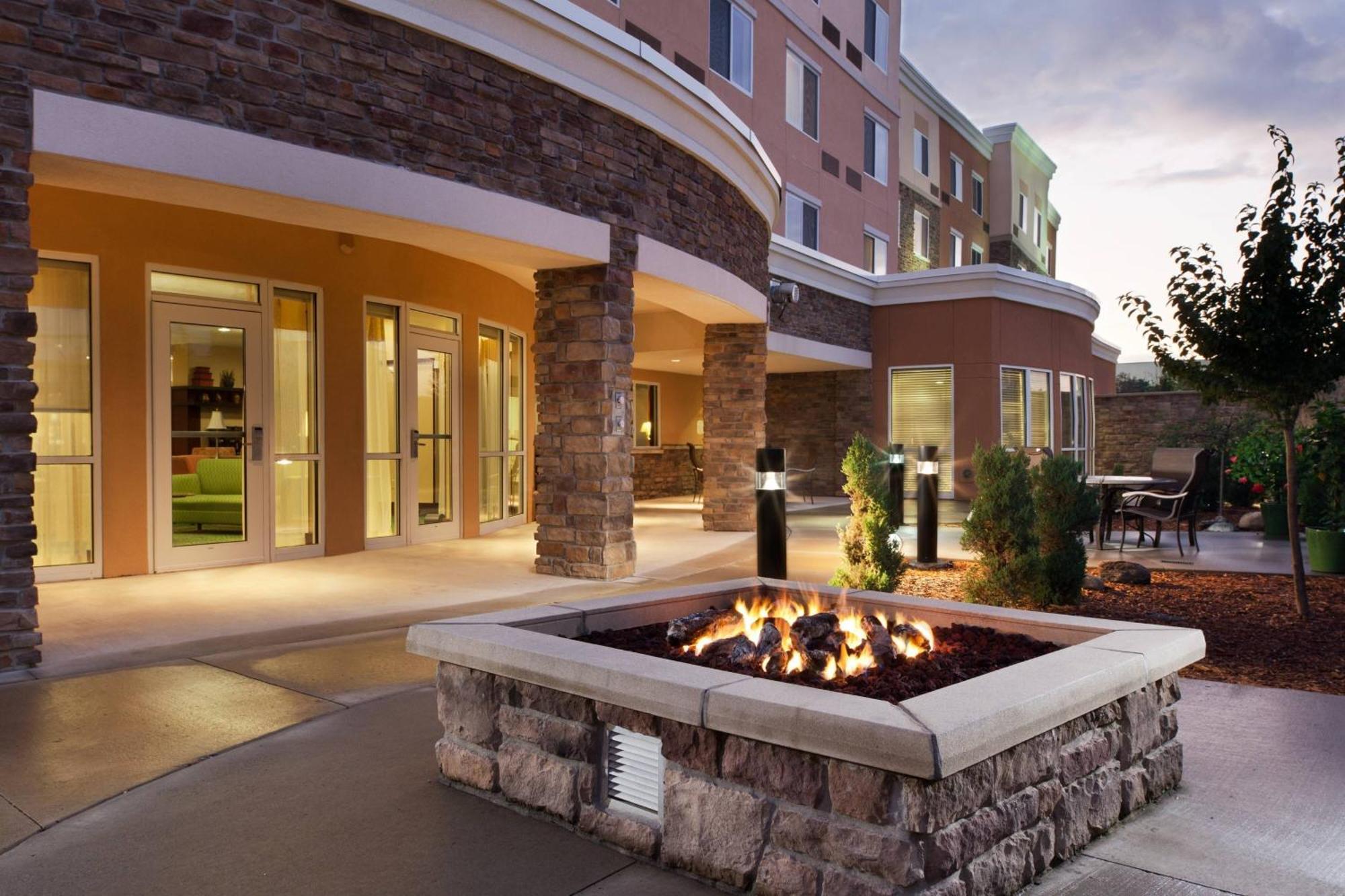 Courtyard Des Moines Ankeny Hotel Екстериор снимка