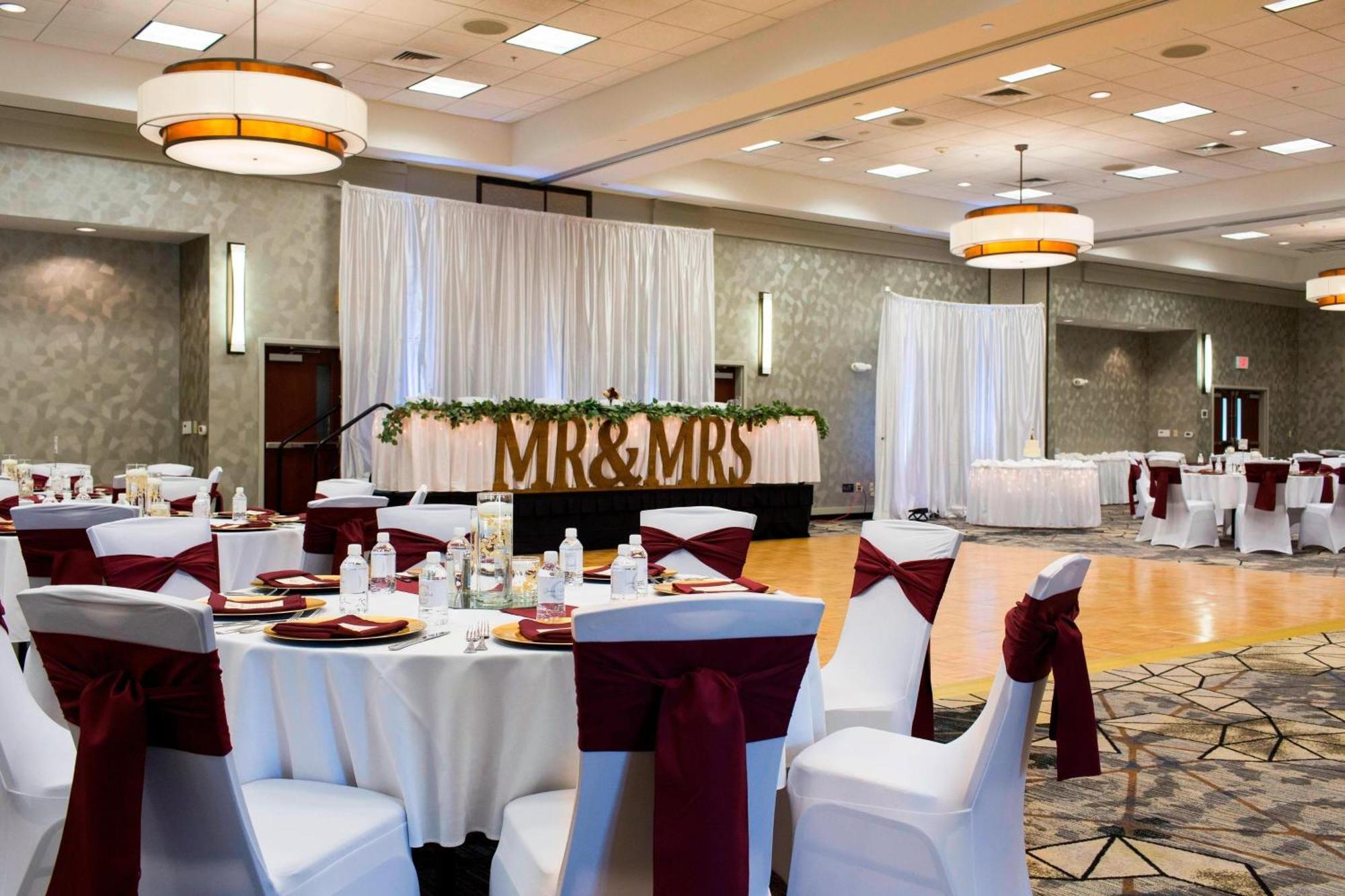 Courtyard Des Moines Ankeny Hotel Екстериор снимка