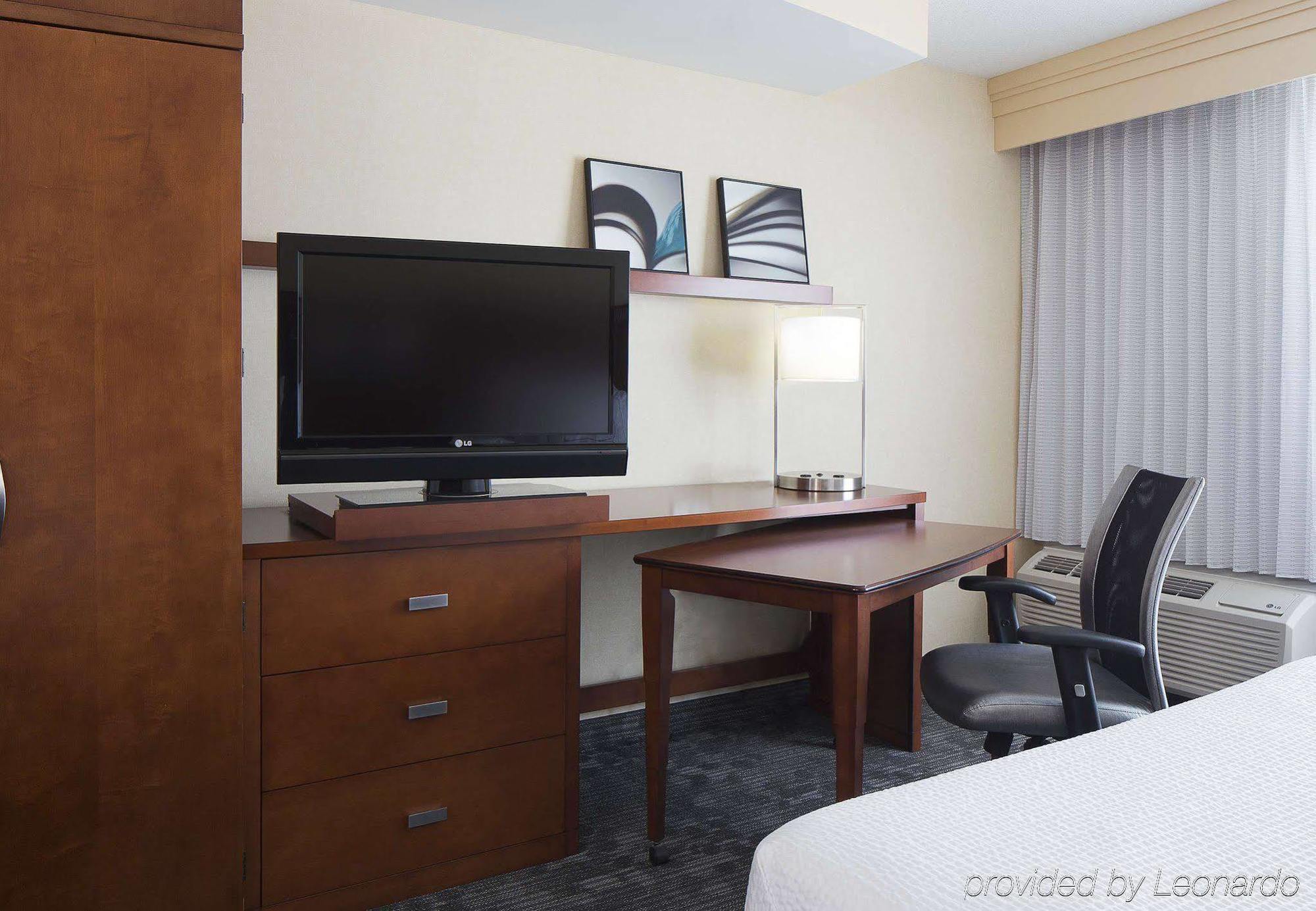 Courtyard Des Moines Ankeny Hotel Екстериор снимка
